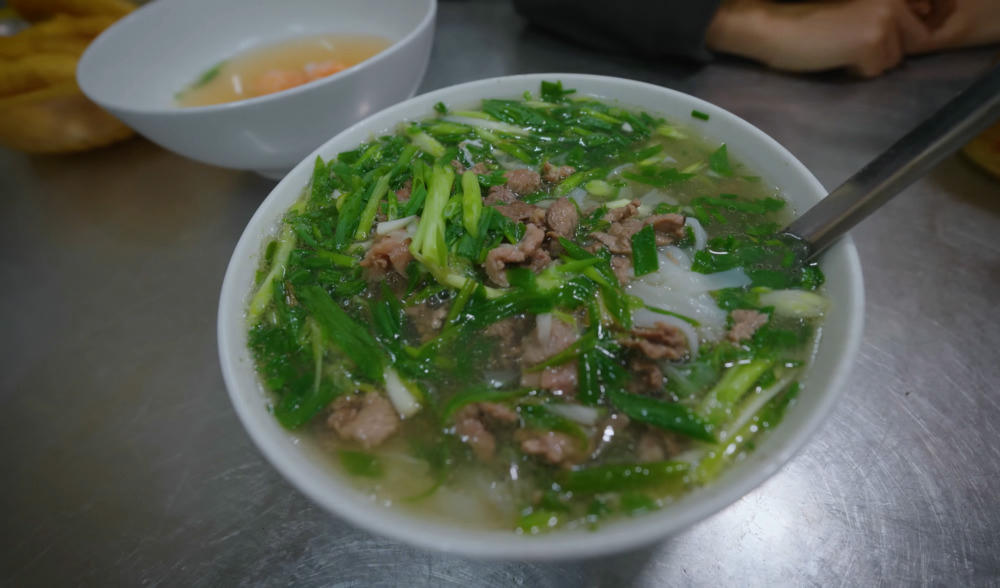 Phở Thìn nổi tiếng bởi cách chế biến thịt bò độc đáo. Ảnh chụp màn hình