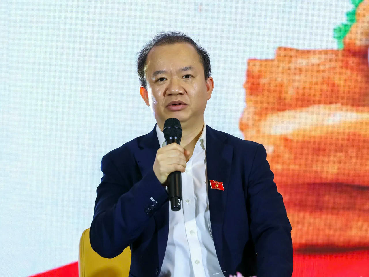 TS. Bùi Hoài Sơn, Ủy viên Thường trực Ủy ban Văn hóa, Giáo dục của Quốc hội.