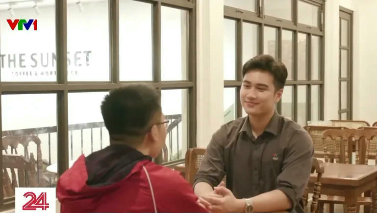 Chủ nhân của trò chơi có chia sẻ với phóng viên rằng, sự nổi tiếng hiện nay không hề nằm trong kế hoạch và cậu chưa thể quen được với sự quan tâm quá lớn của cộng đồng mạng vì thế bạn xin được phỏng vấn giấu mặt.