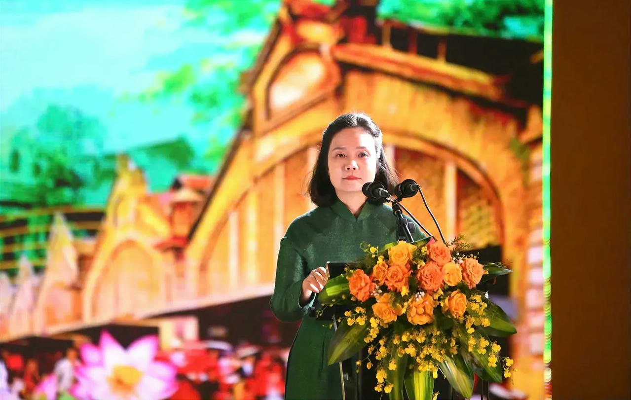 Phó Giám đốc Sở VH&TT Lê Thị Ánh Mai phát biểu tại buổi lễ.