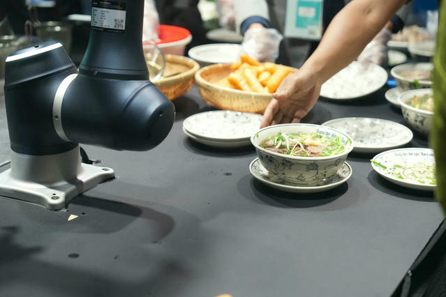 Mô hình “ba nhà”: Nhà nước - Doanh nghiệp - Cộng đồng mở lối để phát triển công nghiệp văn hóa Hà Nội