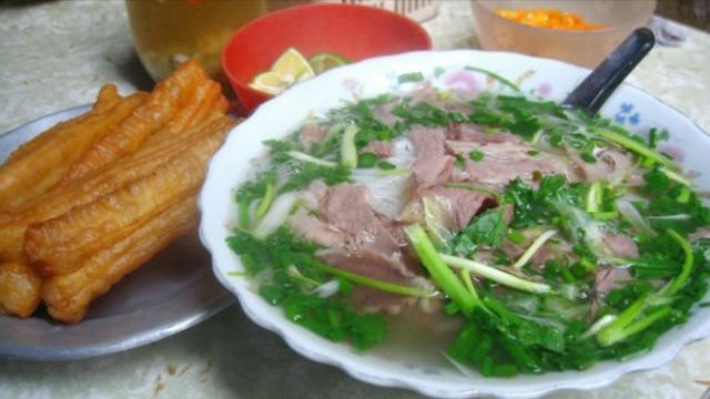 Cái lạnh Hà Nội dịu lại bên tô phở